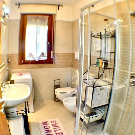 La Maison Rose Apartment *